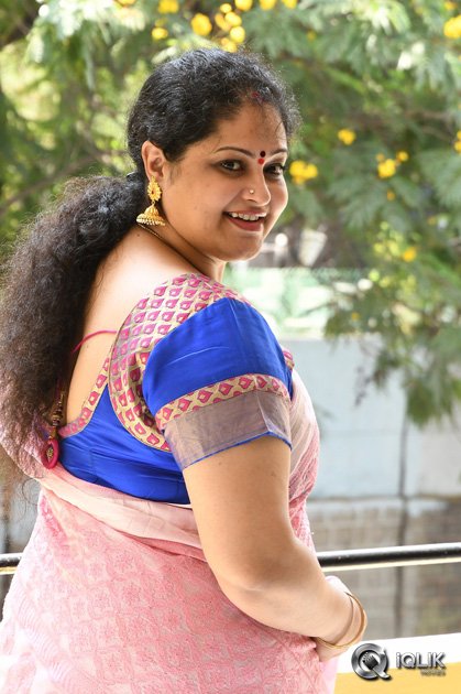 Raasi-Interview-About-Lanka